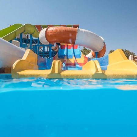 Hurghada Long Beach Resort Esterno foto Water park in Egypt