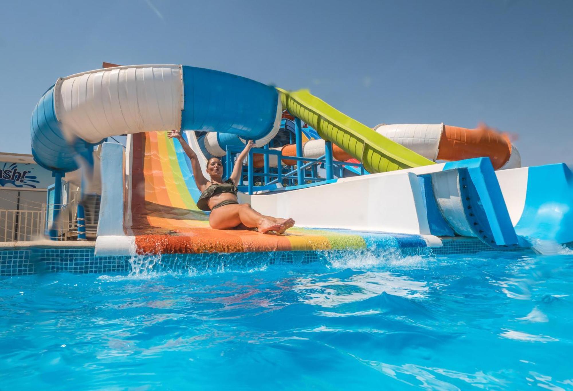 Hurghada Long Beach Resort Esterno foto Aqua Park
