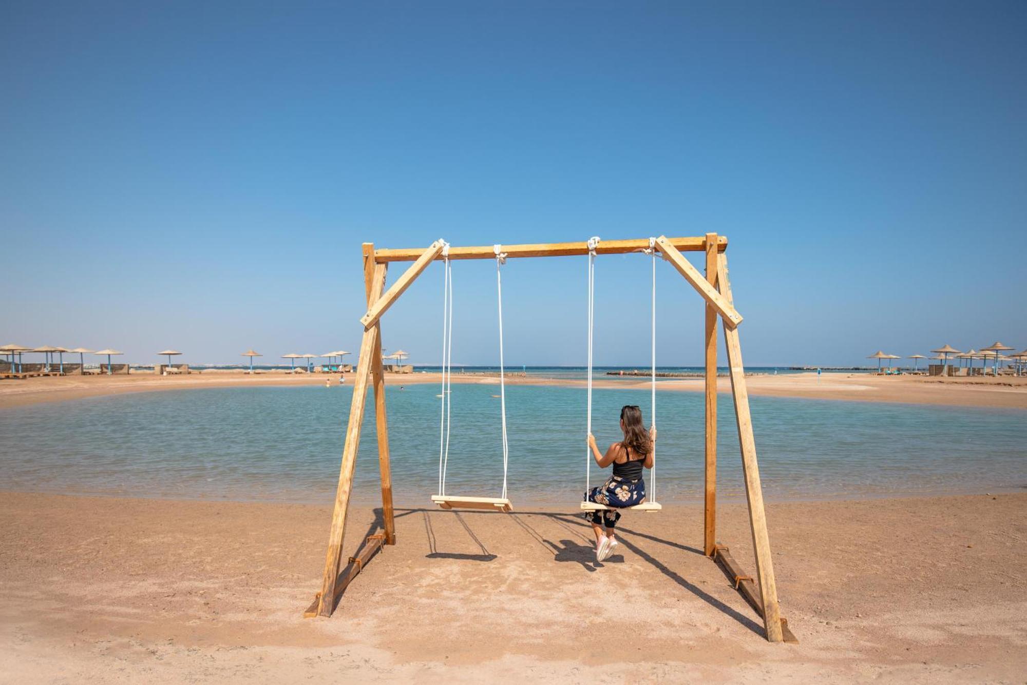 Hurghada Long Beach Resort Esterno foto El Alamein