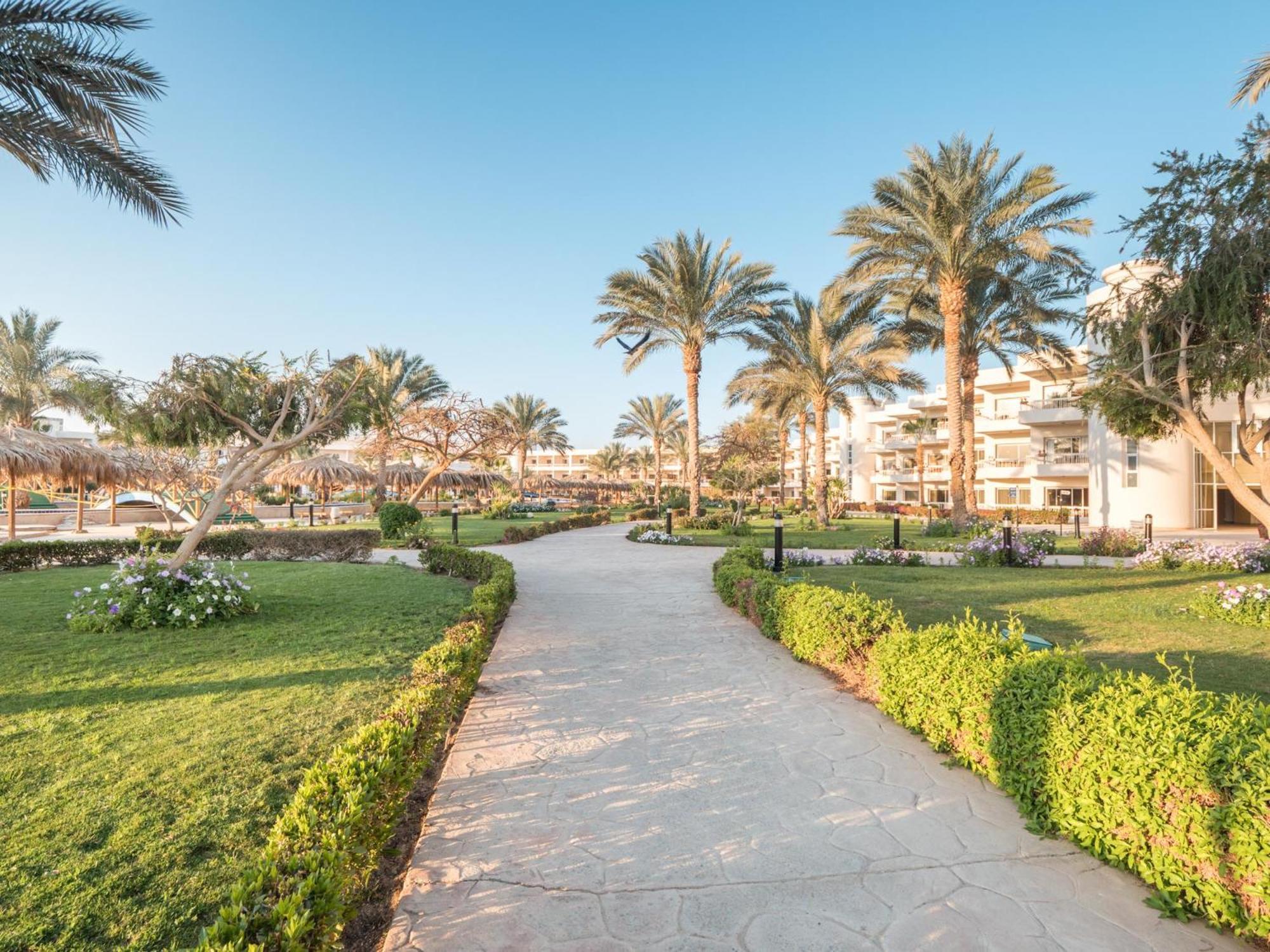 Hurghada Long Beach Resort Esterno foto El Alamein