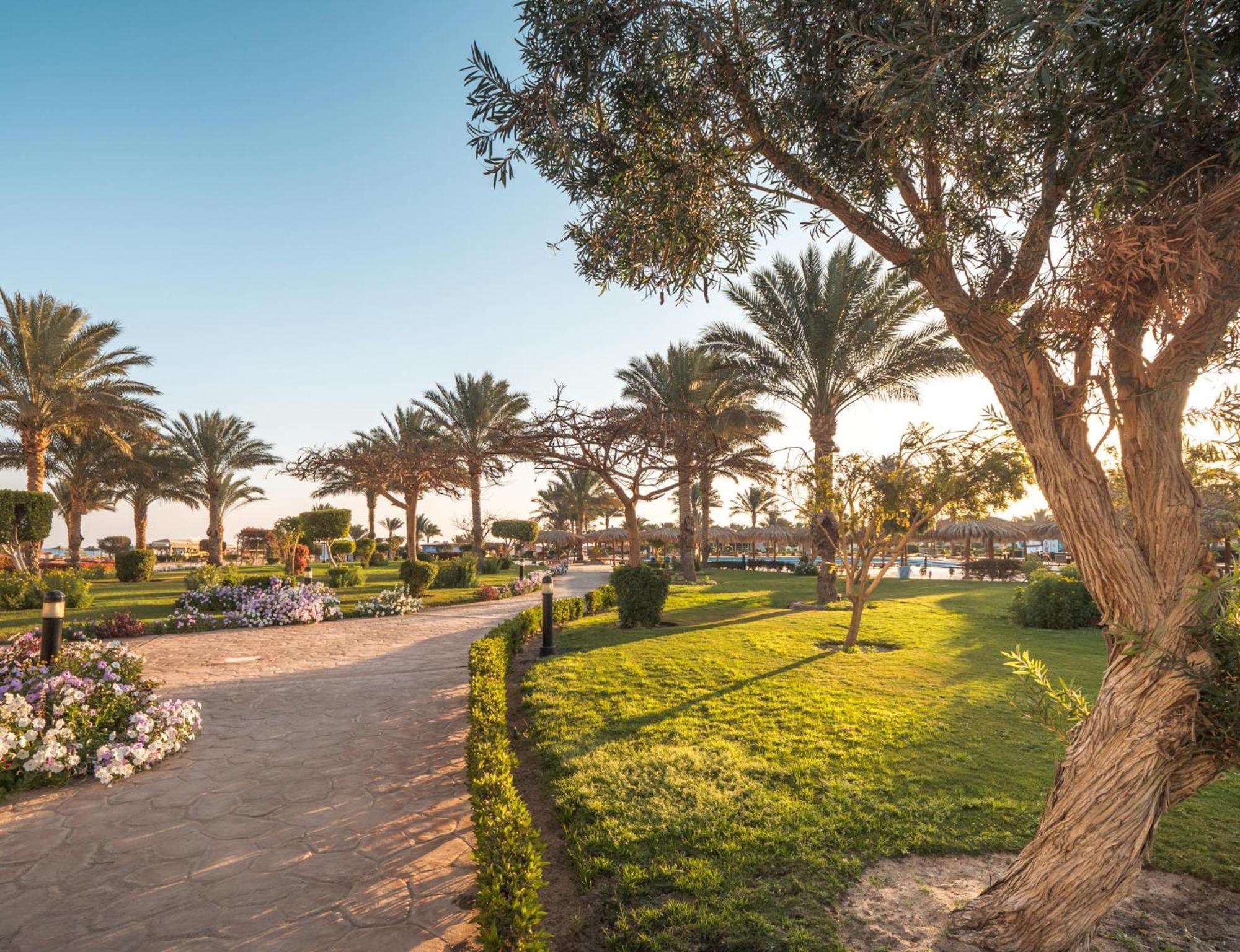 Hurghada Long Beach Resort Esterno foto Al-Qatif corniche