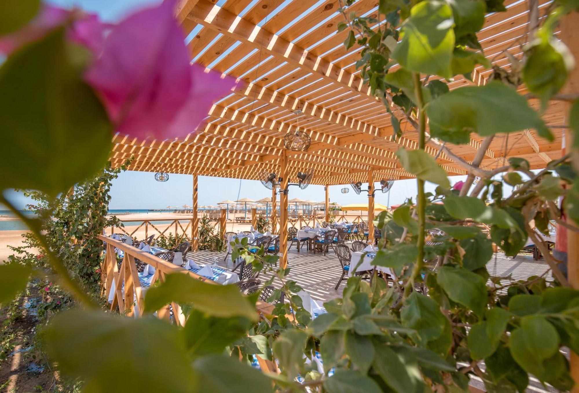 Hurghada Long Beach Resort Esterno foto Beach in Marina di Pisa