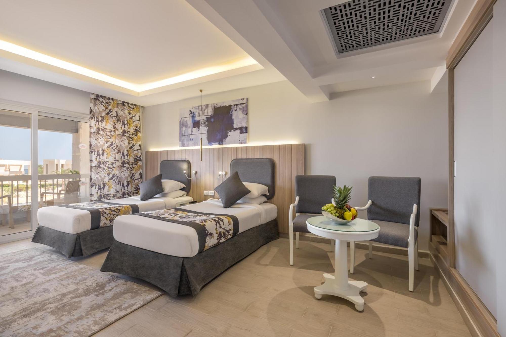 Hurghada Long Beach Resort Esterno foto Deluxe room